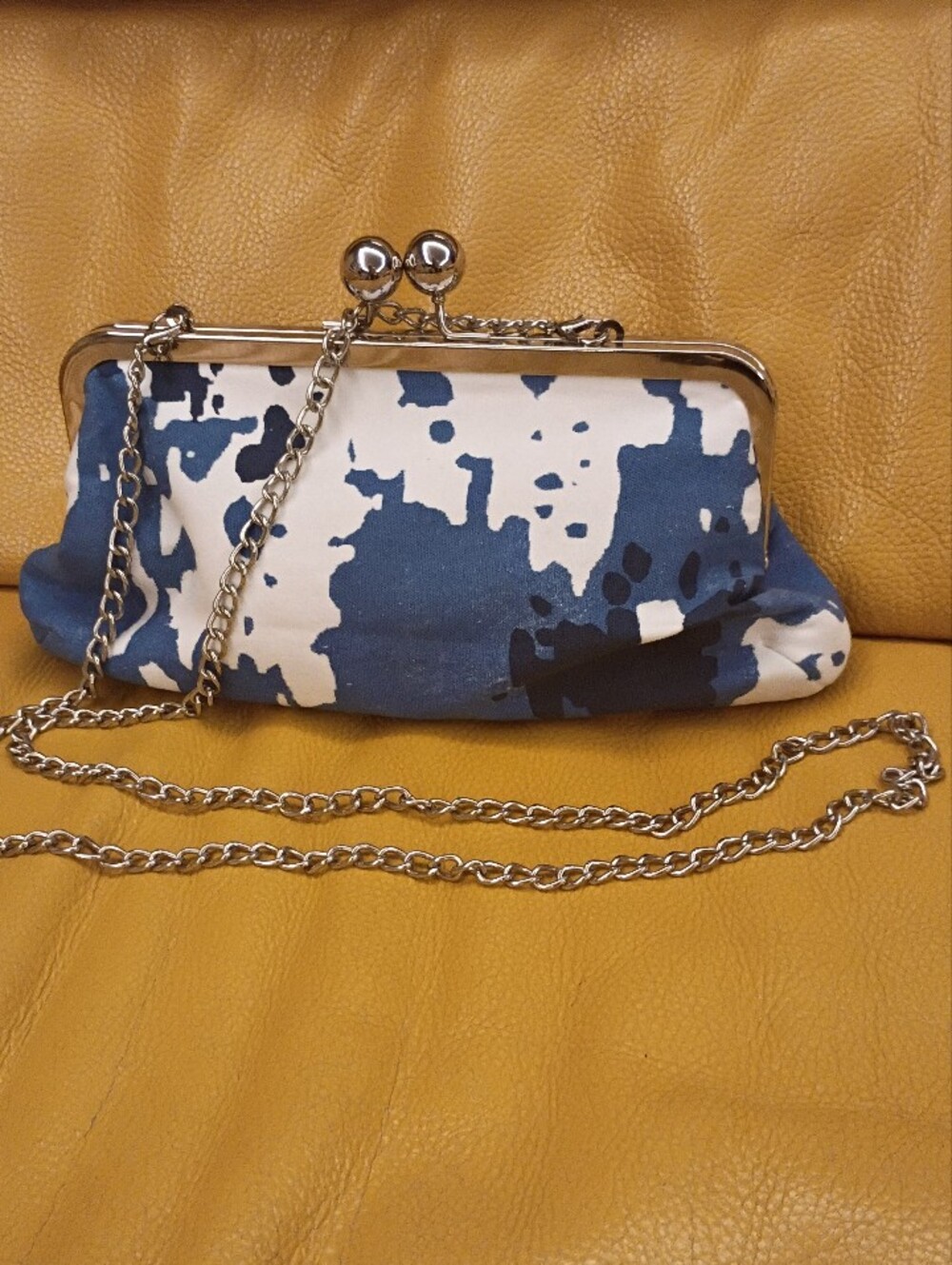 Donna Dixon Vintage Blue & White Printed Kiss-Lock Clutch with Silver Chain